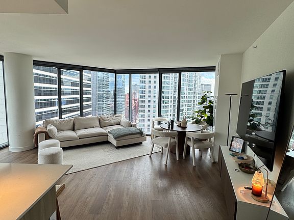 2nd image of 344 N Canal St #2713