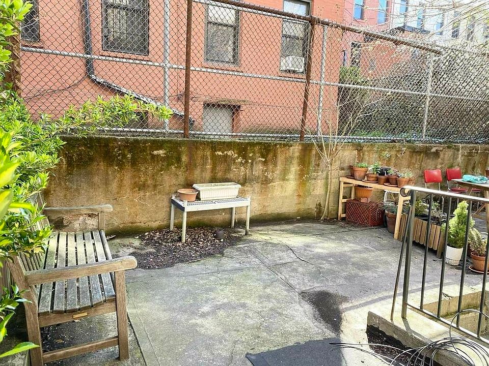 1st image of 440 15th St APT 1l