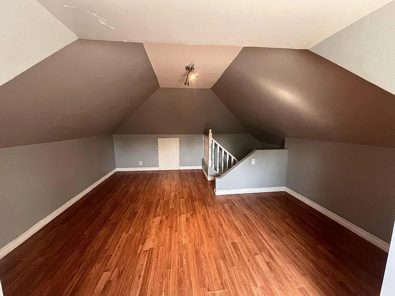 353 Frood Rd #2 — Photo 10