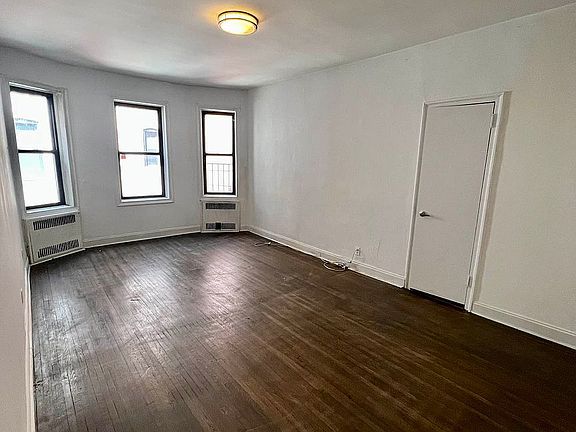 5th image of 75 E 21st St APT 4A