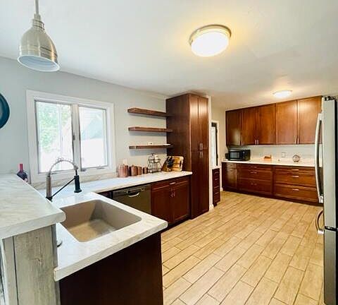 3rd image of 719 N James St