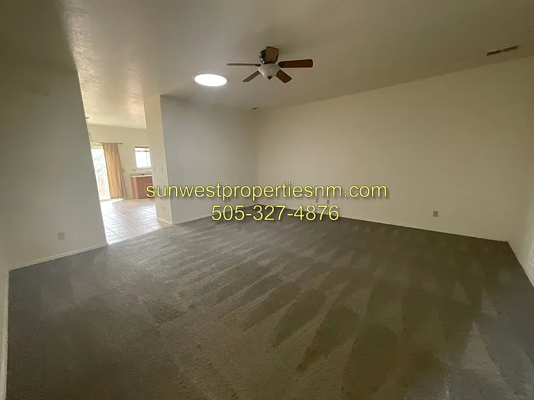 549 E Zia St — Photo 4