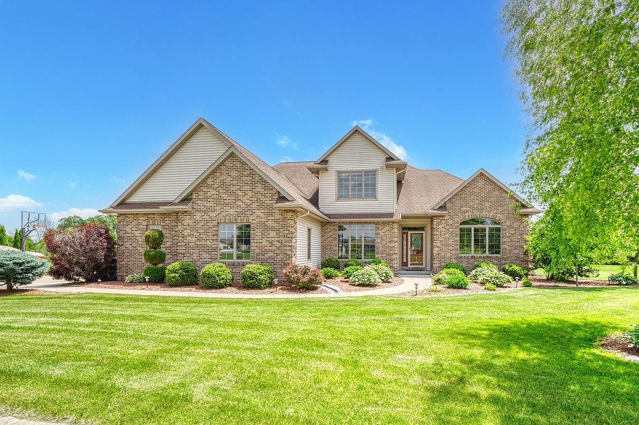 2415 Ryan Ave, Plymouth, WI 53073 Zillow
