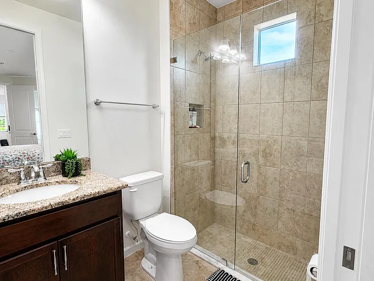16454 Helix Ct — Photo 13