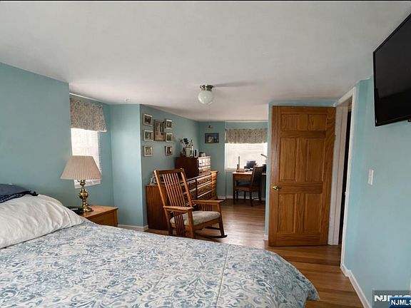 5th image of 157 Harrington Rd