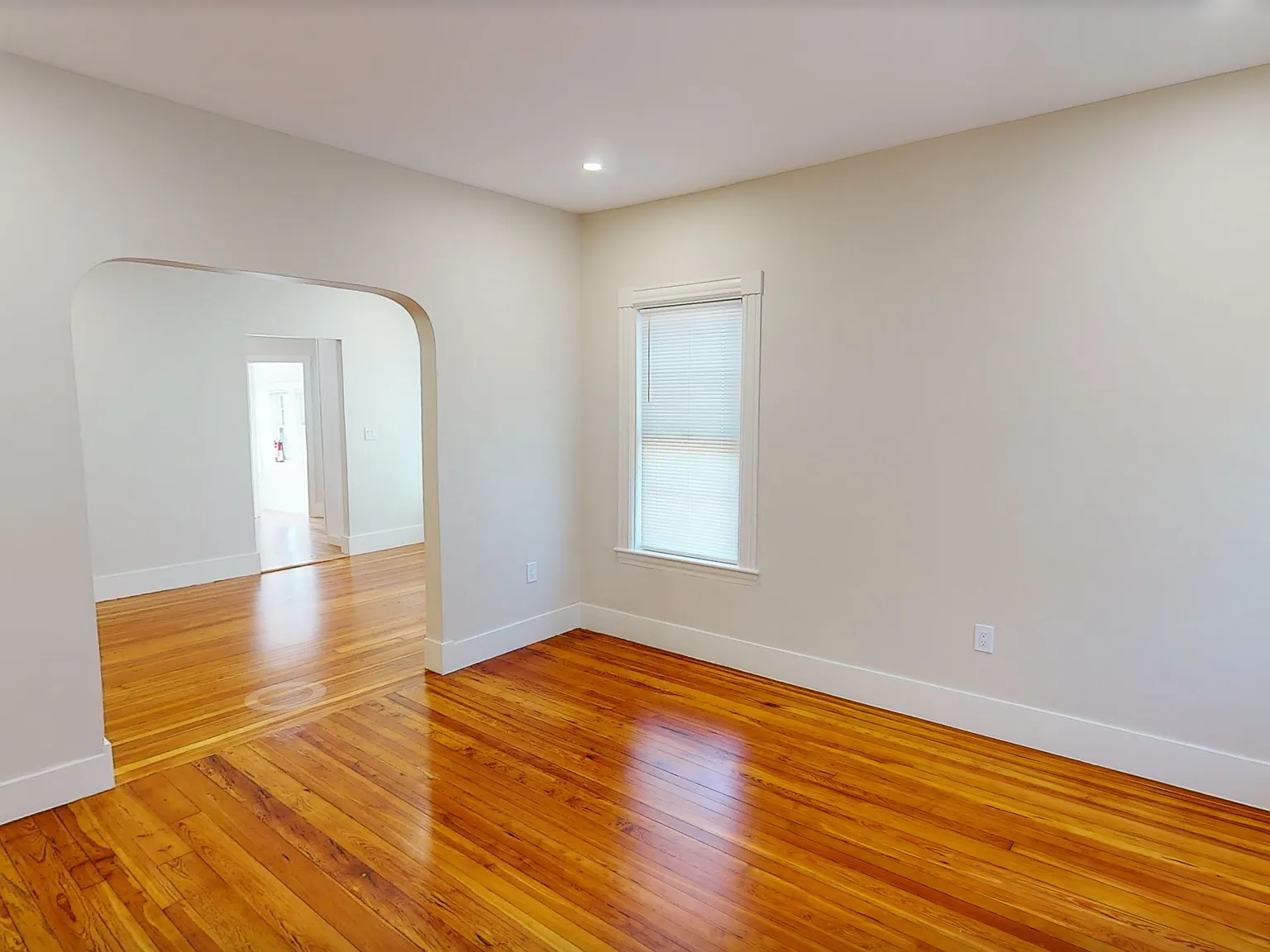 3 bed, $4,500 — Photo 3