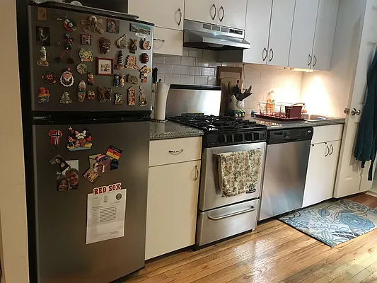 Rented by Metropolis Real Estate of Manhattan | media 23