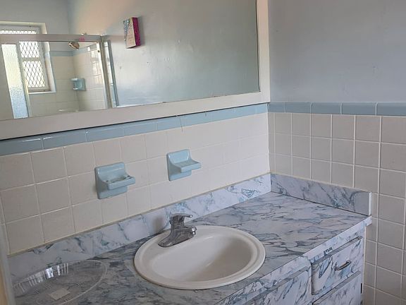 5th image of 4266 Stirling Rd