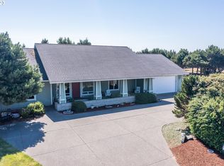 2927 Lincoln Ave SW, Bandon, OR 97411