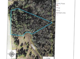 4 4th St, Rose Hill, NC 28458