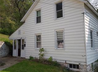 64 Winter Ave, Deep River, CT 06417