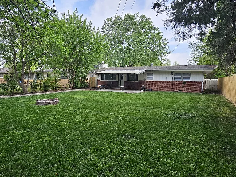 8325 E Indianapolis St — Photo 21