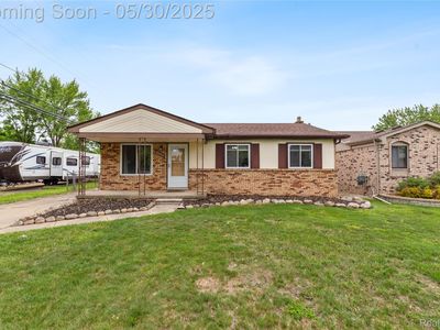 30033 Quinkert St, Roseville, MI, 48066