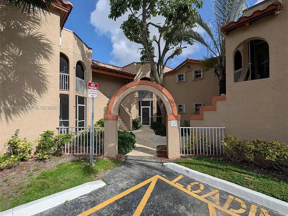 301 SW 86th Ave #101