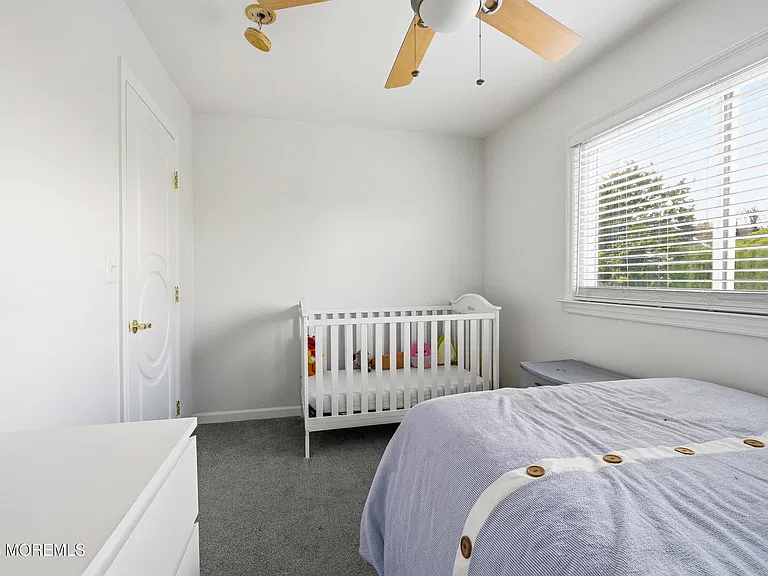 970 Van Court Ave — Photo 29