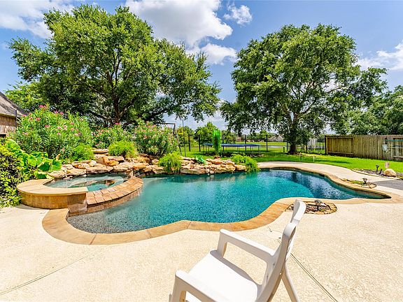 4th image of 27014 Rockwood Park Ln