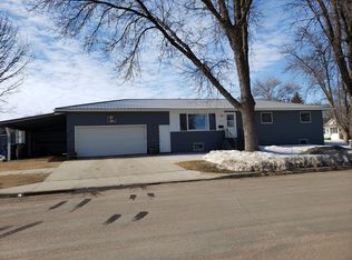 405 2nd St SW, Watertown, SD 57201