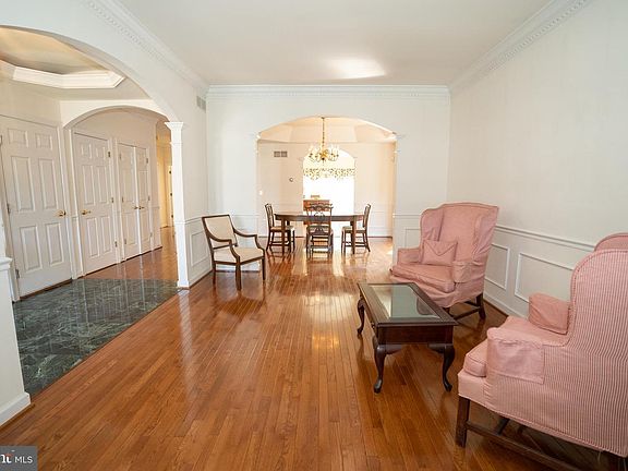 4th image of 1819 Rollins Ct