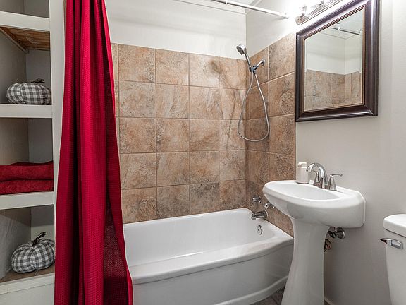 5th image of 1925 W Atlantic Street