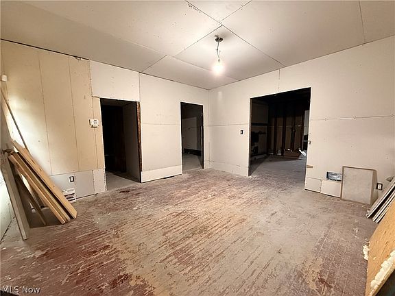 3rd image of 10704 Pasadena Ave
