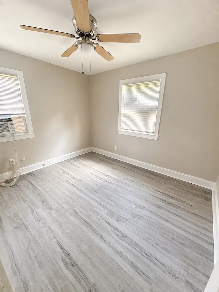 3 bed, 864 sqft, $1,075 — Photo 4