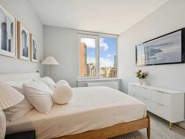 336 Douglass Street image 5 of 16