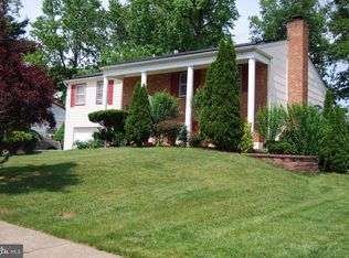 8 Nimitz Ln, Willingboro, NJ 08046