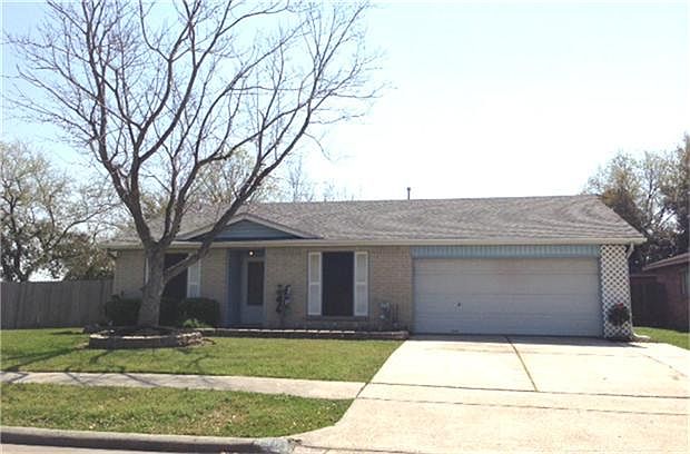 1st image of 4901 Crestway Dr