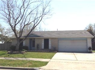 4901 Crestway Dr, La Porte, TX 77571