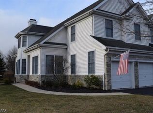 96 Westgate Dr, Annandale, NJ 08801