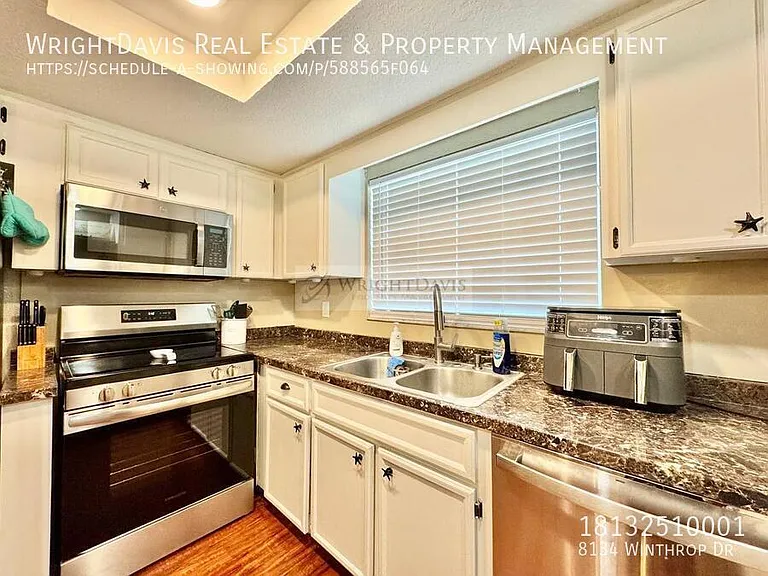 8134 Winthrop Dr — Photo 14