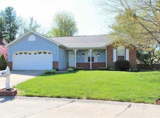 800 Amesbury Ct, Belleville, IL