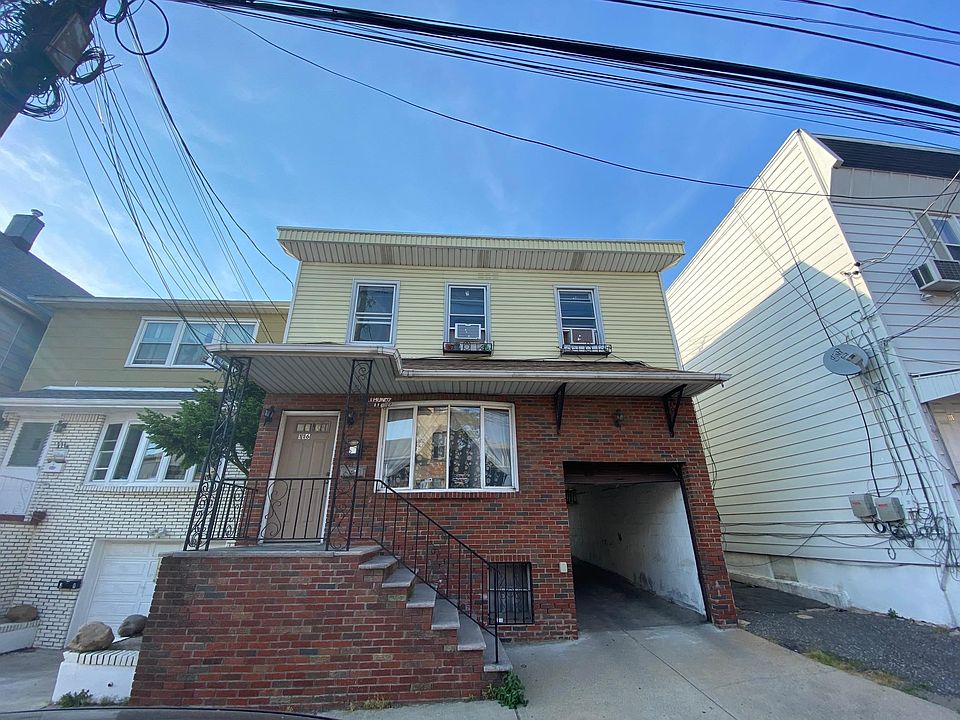 2nd image of 116 Cross St #904