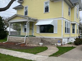 125 N 9th St, Monmouth, IL 61462