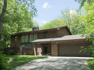 1310 Wildwood Ln, Mahomet, IL 61853