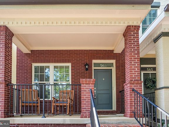 5th image of 563 Regent Pl NE #887