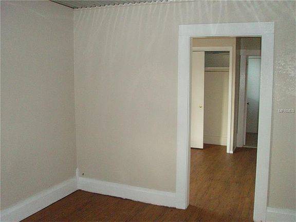 2nd image of 212 N Ring Ave APT 3