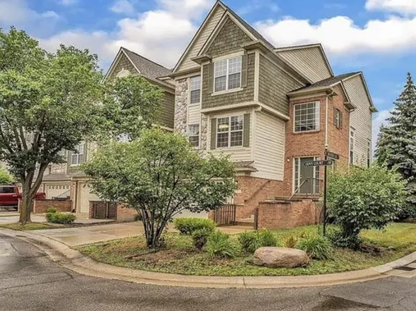 3 Bradford Ct, Dearborn, MI 48126