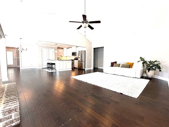 4th image of 2623 Farmstone Rdg