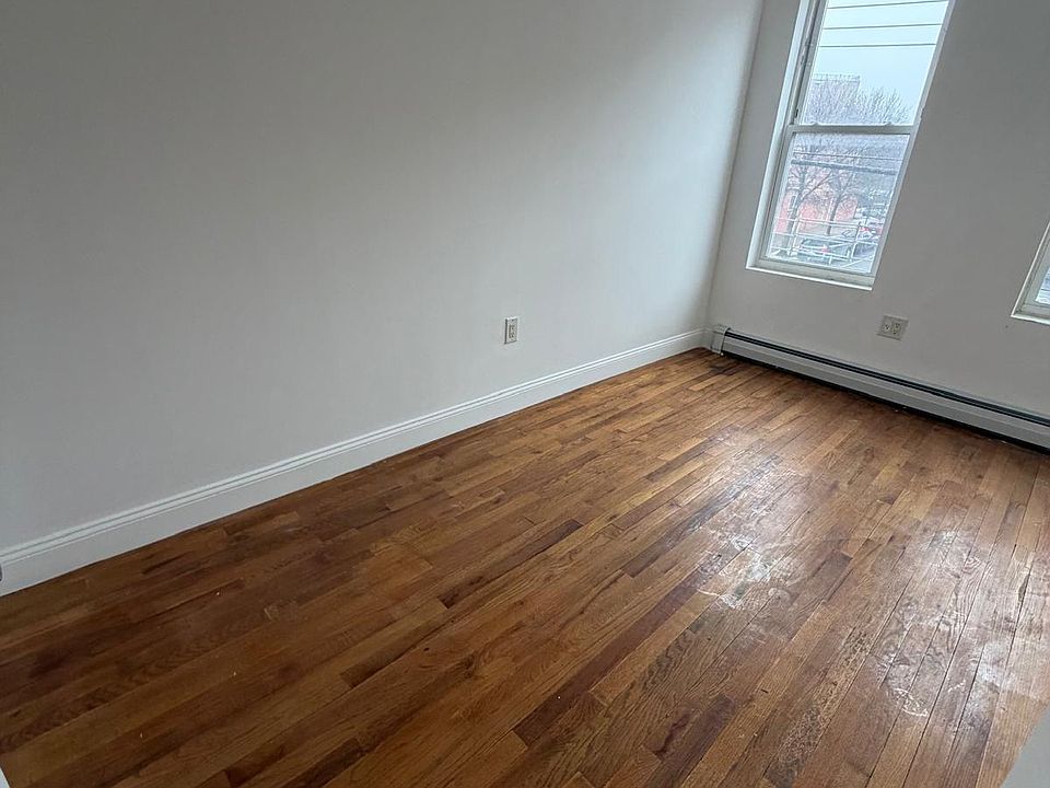 1st image of 1379 Bronx River Ave #2R