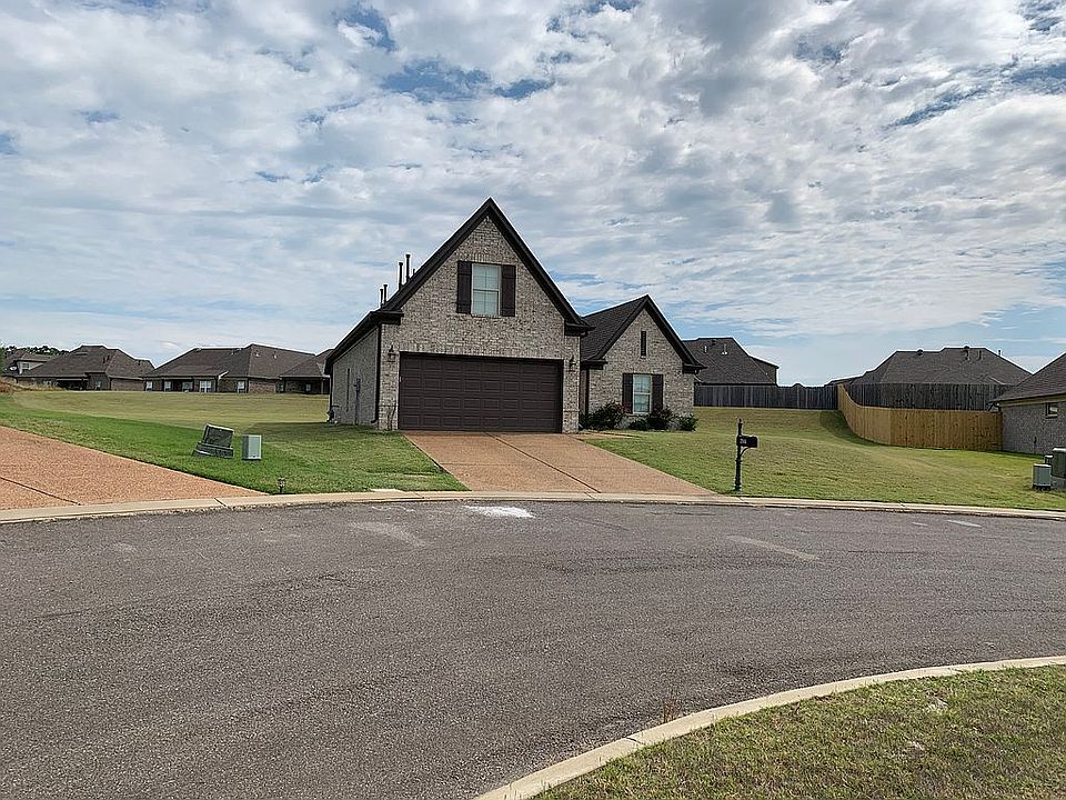 1st image of 2566 Molly Ln
