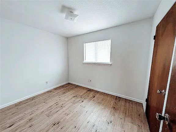 5th image of 1839 Elizabeth St #1839