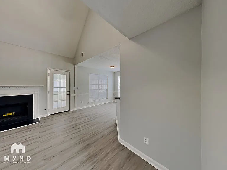 6252 Phillips Lake Cv — Photo 13