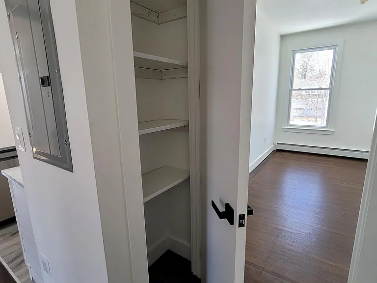 682 Whitney Ave #2 — Photo 15