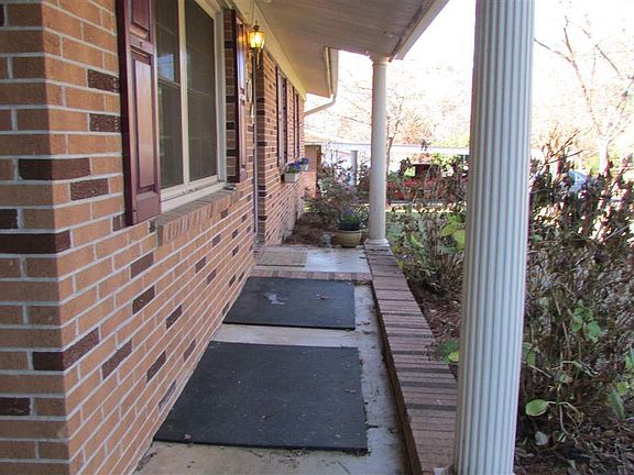 2nd image of 104 Hillridge Dr