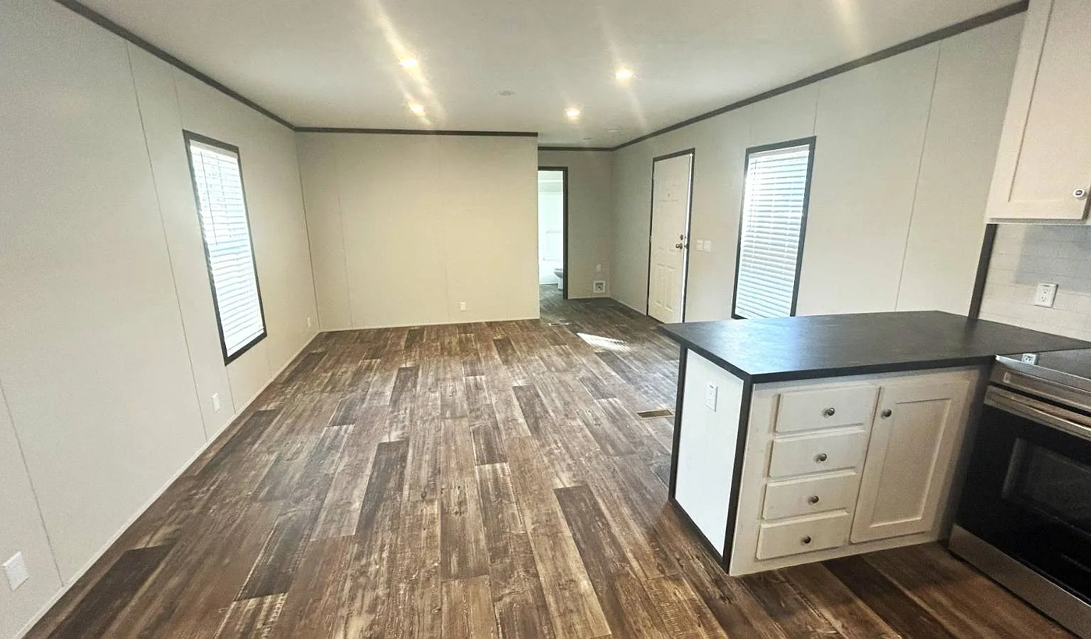 2 bed, 2.0 bath, 900 sqft, $950 — Photo 3