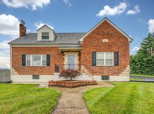 3628 Ellen Dr, Salem, VA 24153