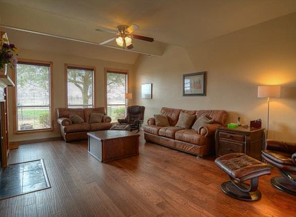 4th image of 1545 Timber Edge Dr