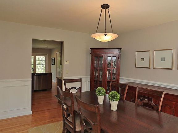 3rd image of 3 Sarazen Way