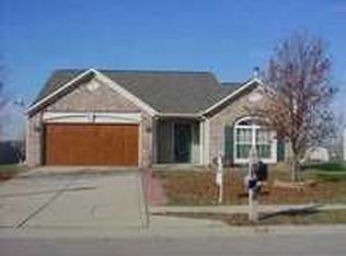 992 Canary Creek Dr, Franklin, IN 46131